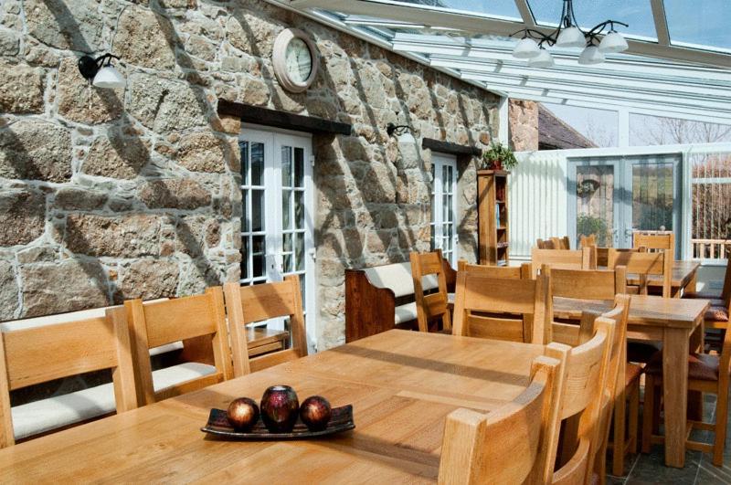 Nant Yr Odyn Country Hotel & Restaurant Ltd Клангефни Екстериор снимка